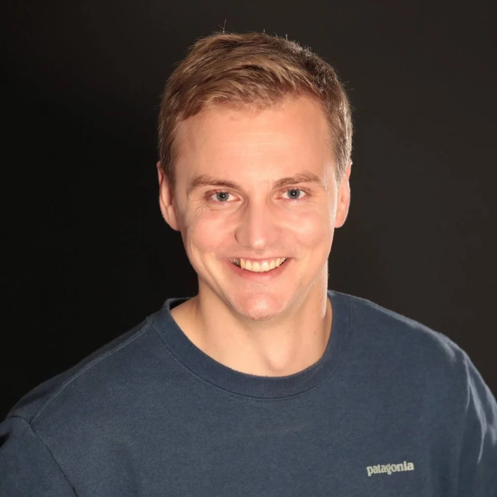 speaker-robin-bfl-headshot-1.webp